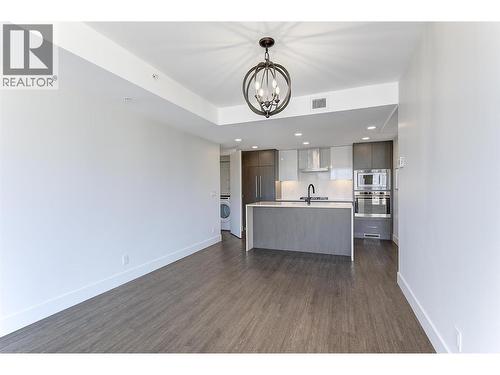1588 Ellis Street Unit# 1501, Kelowna, BC - Indoor Photo Showing Kitchen