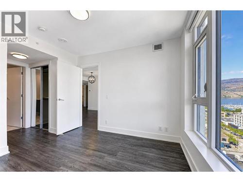 1588 Ellis Street Unit# 1501, Kelowna, BC - Indoor Photo Showing Other Room