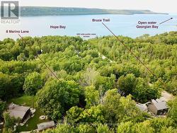 Perfect near-waterfront vacation property location - 