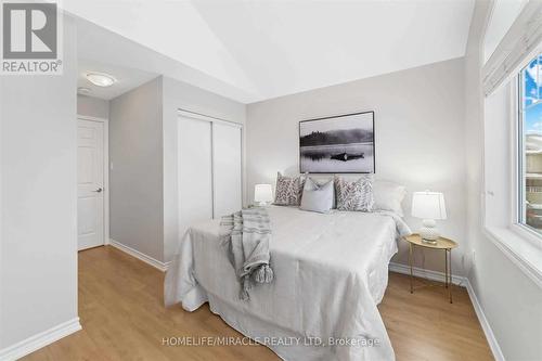 21 Donlamont Circle, Brampton, ON - Indoor Photo Showing Bedroom