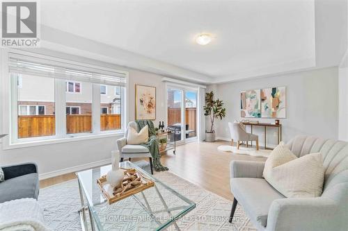 21 Donlamont Circle, Brampton, ON - Indoor Photo Showing Living Room