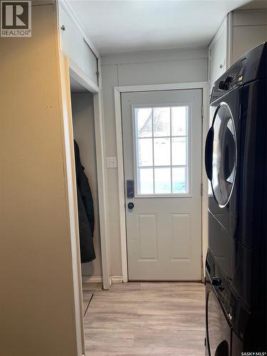 316 5Th Street W, Carlyle, SK - Indoor Photo Showing Laundry Room