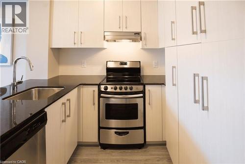40 Esplanade Lane Unit# 402, Grimsby, ON - Indoor Photo Showing Kitchen With Stainless Steel Kitchen