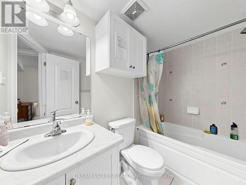 8 Zezel Way, Toronto, ON - Indoor Photo Showing Bathroom