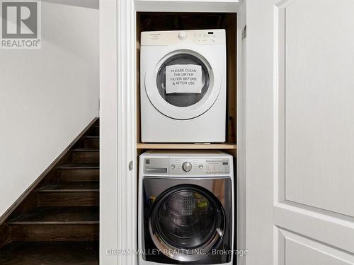 8 Zezel Way, Toronto, ON - Indoor Photo Showing Laundry Room
