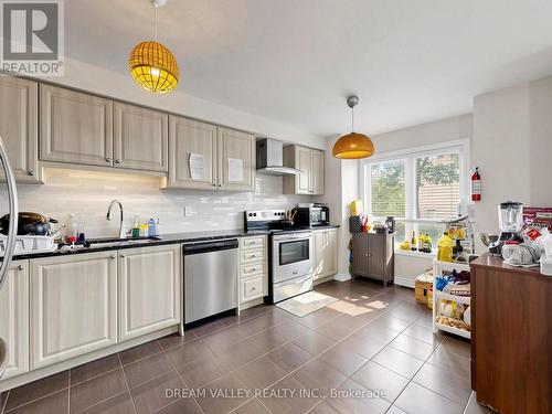 Kitchen - 8 Zezel Way, Toronto, ON - Indoor Photo Showing Kitchen With Stainless Steel Kitchen