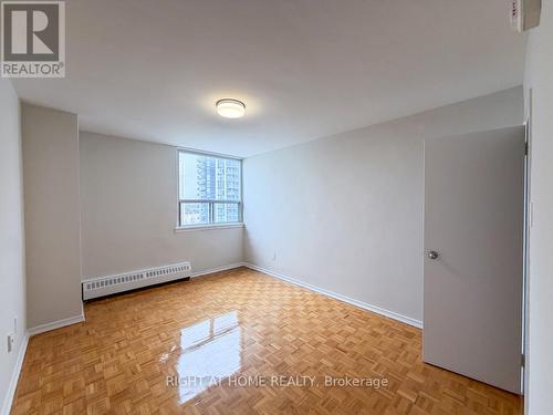 205 - 1440 LAWRENCE AVENUE W , Toronto, Ontario M6L 1B2 4