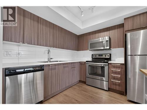 883 Academy Way Unit# 103, Kelowna, BC - Indoor Photo Showing Kitchen