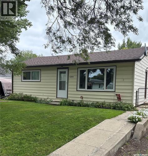 644 1st STREET W  Shaunavon, SK S0N 2M0
