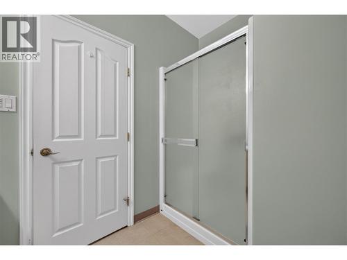 Full bathroom on lower level. - 7083 Jasper Drive, Vernon, BC - Indoor Photo Showing Other Room