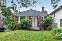 157 MULVIHILL AVENUE  Ottawa, ON K1Z 6Y3