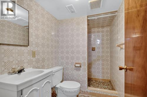 157 Mulvihill Avenue, Ottawa, ON - Indoor Photo Showing Bathroom