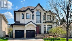 187 PATRICIA AVENUE Toronto, ON M2M 1J6