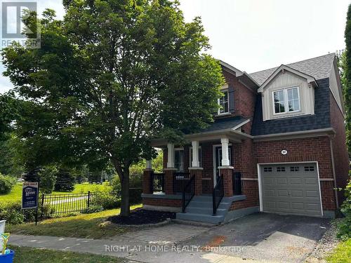 107 NORLAND CIRCLE  Oshawa, ON L1L 0A7
