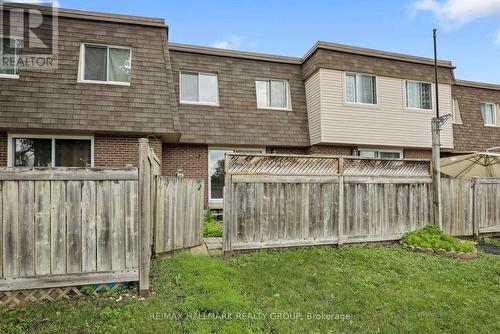 2912 Fairlea Crescent, Ottawa, ON - Outdoor With Exterior