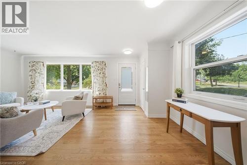 80 Jackson Avenue, Kitchener, ON - Indoor Photo Showing Living Room
