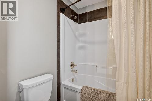 523 Redwood Crescent, Warman, SK - Indoor Photo Showing Bathroom