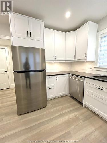 1748 Hall Avenue Unit# Main, Windsor, ON - Indoor Photo Showing Kitchen