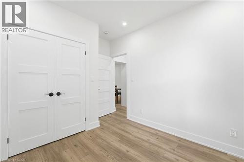 968 Main Street E, Hamilton, ON - Indoor Photo Showing Other Room