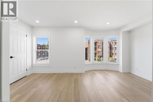 968 Main Street E, Hamilton, ON - Indoor Photo Showing Other Room