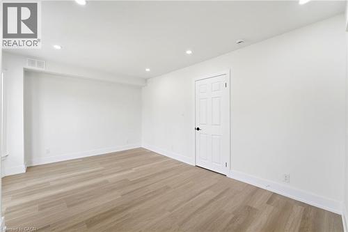 968 Main Street E, Hamilton, ON - Indoor Photo Showing Other Room