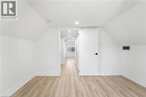 968 Main Street E, Hamilton, ON - Indoor Photo Showing Other Room