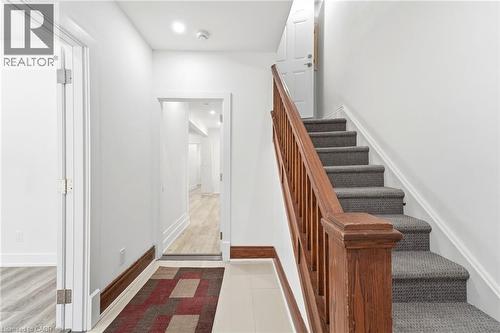 968 Main Street E, Hamilton, ON - Indoor Photo Showing Other Room