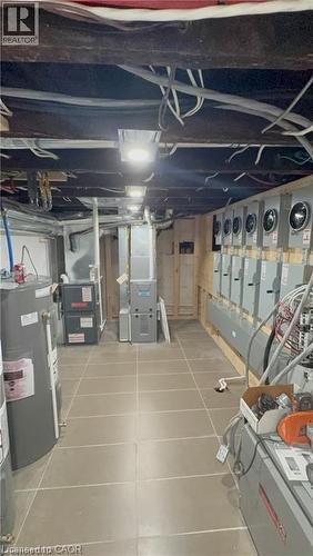 968 Main Street E, Hamilton, ON - Indoor Photo Showing Other Room