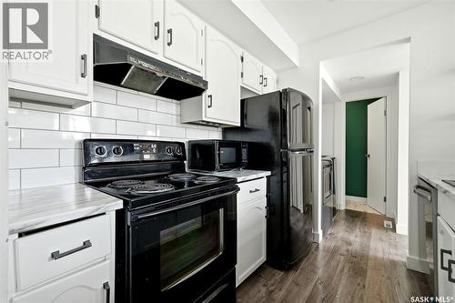 5136 10Th Avenue, Regina, SK - Indoor Photo Showing Kitchen