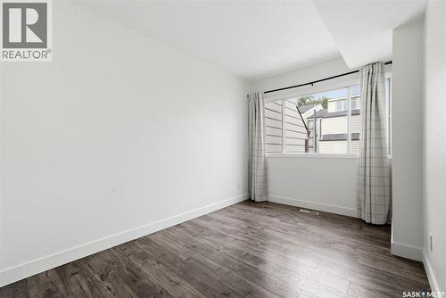 5136 10Th Avenue, Regina, SK - Indoor Photo Showing Other Room