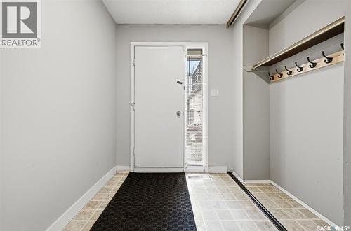 5136 10Th Avenue, Regina, SK - Indoor Photo Showing Other Room