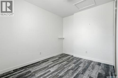 5136 10Th Avenue, Regina, SK - Indoor Photo Showing Other Room