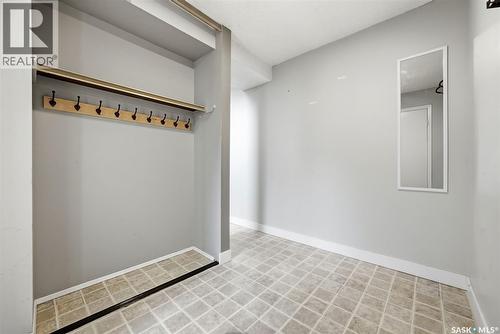 5136 10Th Avenue, Regina, SK - Indoor Photo Showing Other Room