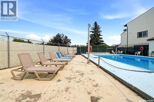 5136 10Th Avenue, Regina, SK - Outdoor