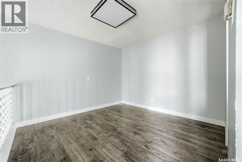 5136 10Th Avenue, Regina, SK - Indoor Photo Showing Other Room