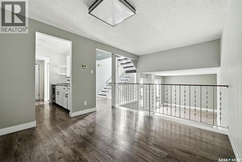 5136 10Th Avenue, Regina, SK - Indoor Photo Showing Other Room