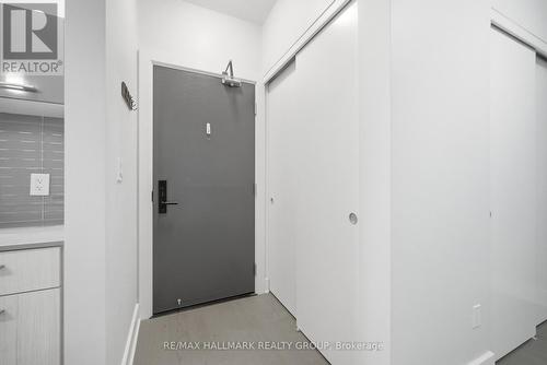 106 - 255 Bay Street, Ottawa, ON - Indoor Photo Showing Other Room