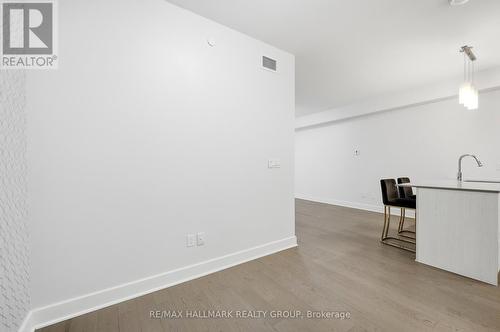 106 - 255 Bay Street, Ottawa, ON - Indoor Photo Showing Other Room