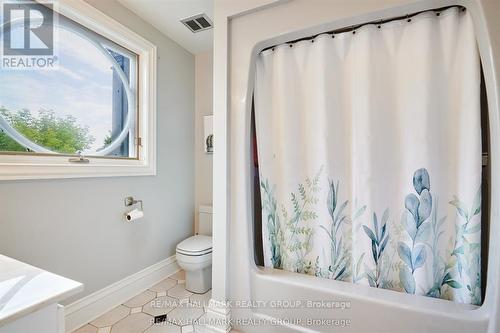 23 Davidson Drive, Ottawa, ON - Indoor Photo Showing Bathroom