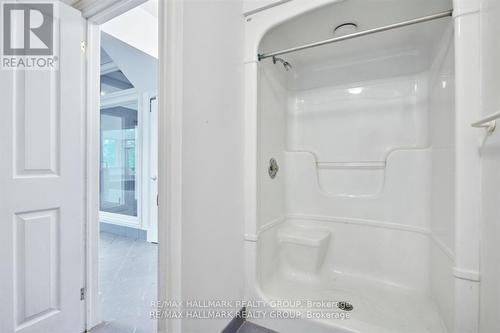 23 Davidson Drive, Ottawa, ON - Indoor Photo Showing Bathroom