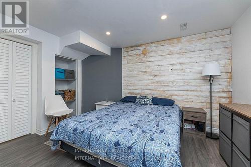 1855 Appleby Line, Burlington, ON - Indoor Photo Showing Bedroom