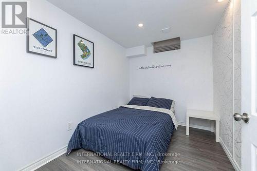 1855 Appleby Line, Burlington, ON - Indoor Photo Showing Bedroom