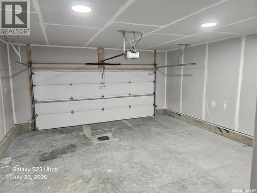 246 Sutter Place, Saskatoon, SK - Indoor Photo Showing Garage
