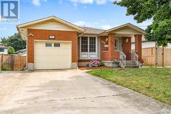 476 SCOTT STREET St. Catharines (Carlton/Bunting), ON L2M 3X2