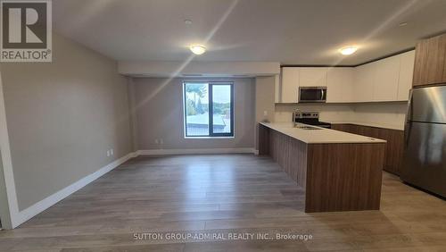 202 - 293 VIEWMOUNT AVENUE , Toronto, Ontario M6B 3H8 2