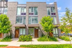 42 SONIC WAY Toronto, ON M3C 0P3