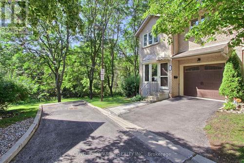 27 ANDERSON PLACE  Aurora, ON L4G 6G4