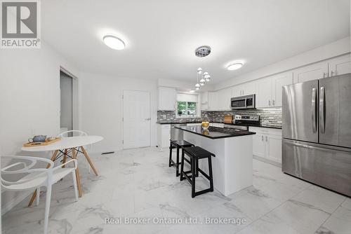 80 Jackson Avenue, Kitchener, ON - Indoor Photo Showing Kitchen With Upgraded Kitchen