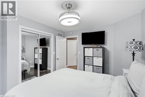 Bedroom 2 - 5 Manor Crescent, Grimsby, ON - Indoor Photo Showing Bedroom