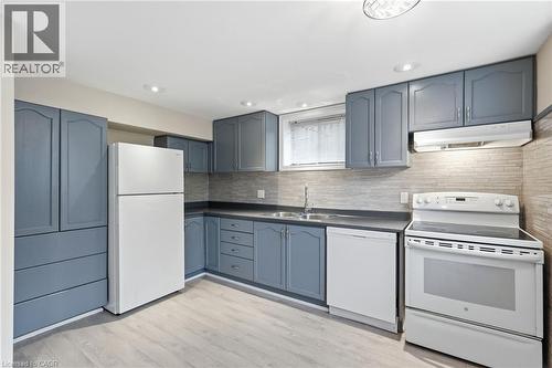 In-Law Suite Kitchen - 5 Manor Crescent, Grimsby, ON - Indoor Photo Showing Kitchen